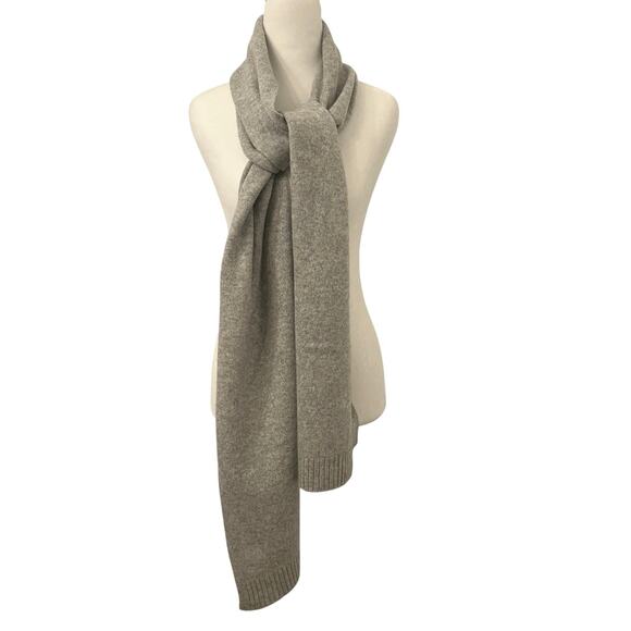 Tahari 100% Cashmere Scarf Gray Classic Quiet Luxury Timeless Minimalist Long - Picture 1 of 6
